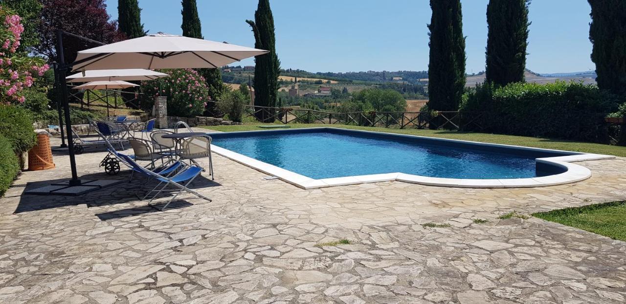 Case In Campagna Con Piscina A Тоди Экстерьер фото