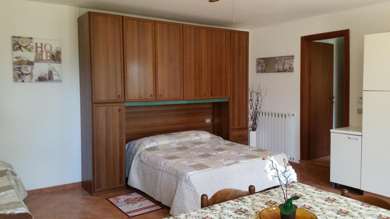 Case In Campagna Con Piscina A Тоди Экстерьер фото